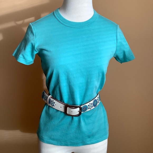 2/$30 UNIQLO Crew Neck Short Sleeve T-Shirt in Aqua Size M - Picture 5 of 14